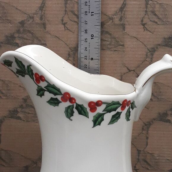 Christmas Holly and Berry bundle of pitcher and Yankee candle melter - Picture 2 of 8